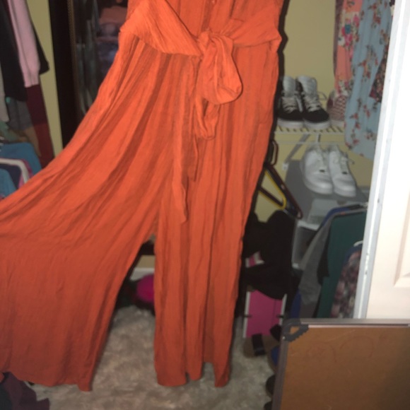 Jumpsuit - Picture 3 of 4